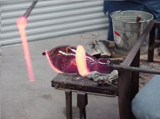 [Glassblowing Photo 402x299]